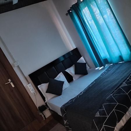Kishan Home Stay Matura Exterior foto